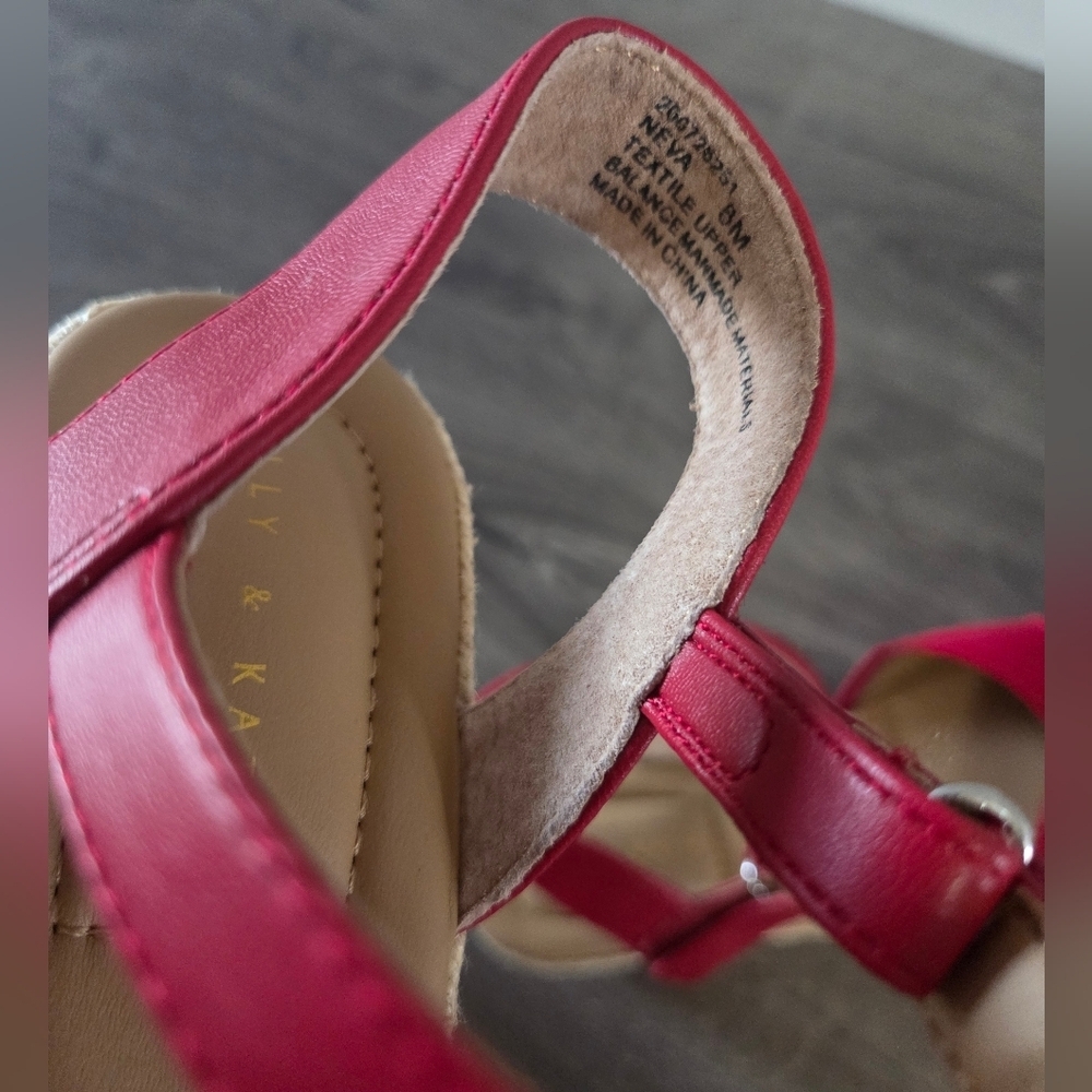Kelly & Katie neva sandals size 8M NWOT - Picture 6 of 7